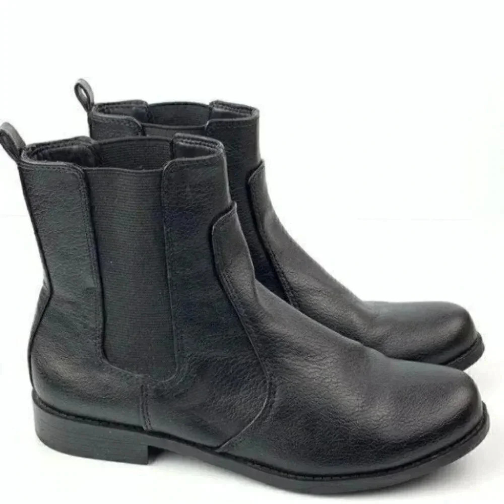 H&M boots size 6 37 Black Chelsea ankle booties